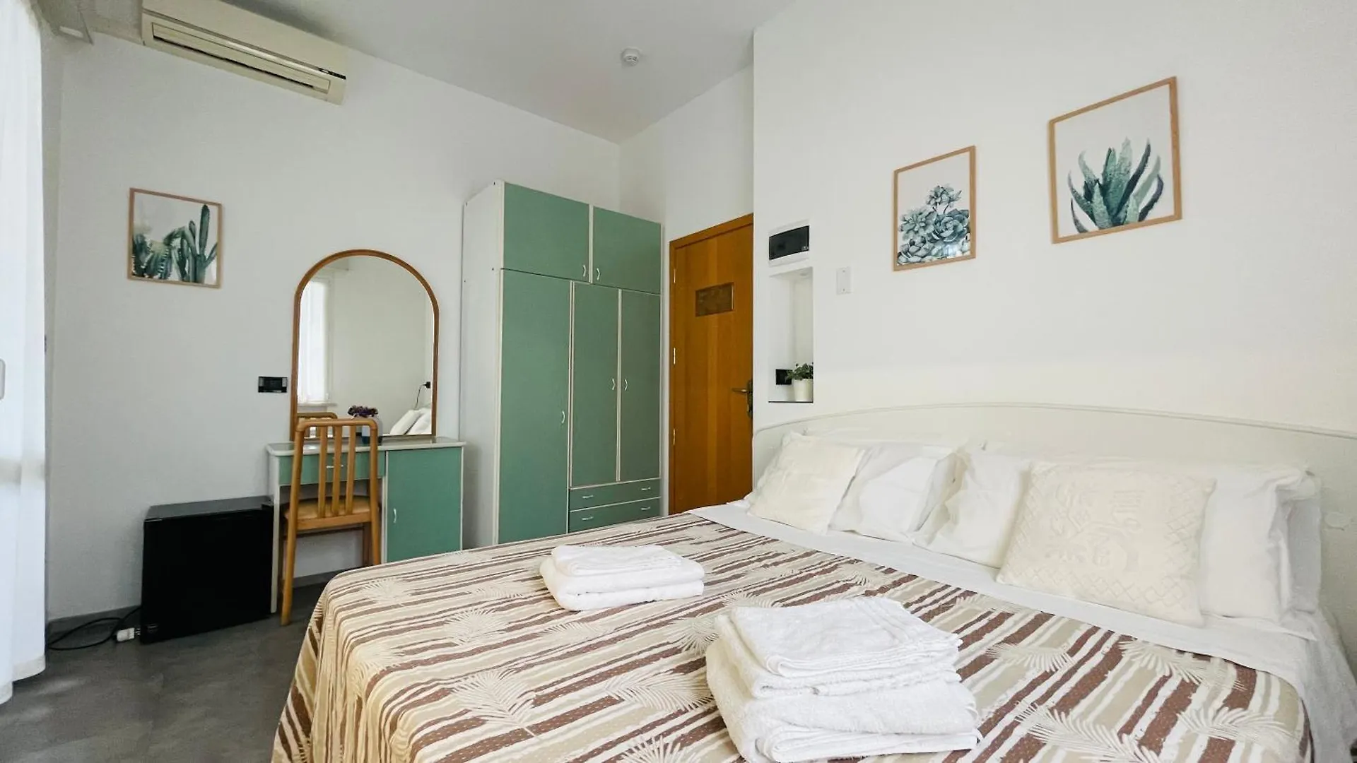 Albergo Villa Denny Rimini 2*,  Włochy
